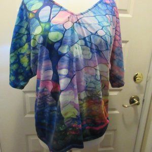 WOMEN'S PANE GLASS DESIGN TEE SHIRT